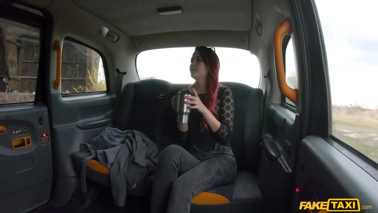 Cindy Shine est victime du Fake Taxi photo